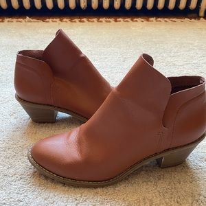 Universal thread booties